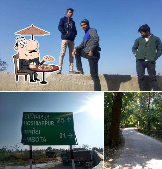 You can get some fresh air at the outside area of Shiv Shankar Vaishno Dhaba