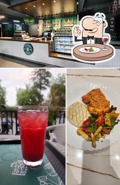 Meals at LONDON COFFEE