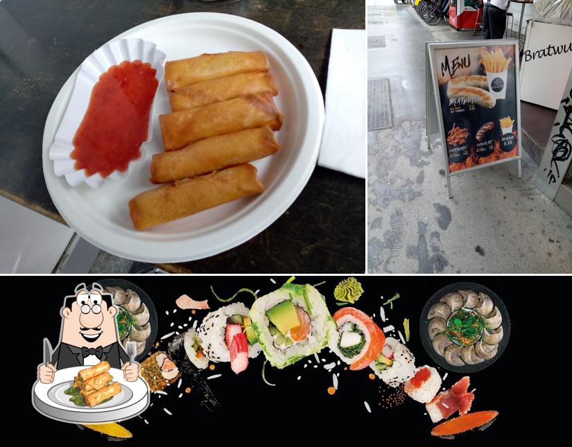 Involtini primavera al Mr.Tenzin, Momos, Sushi & More