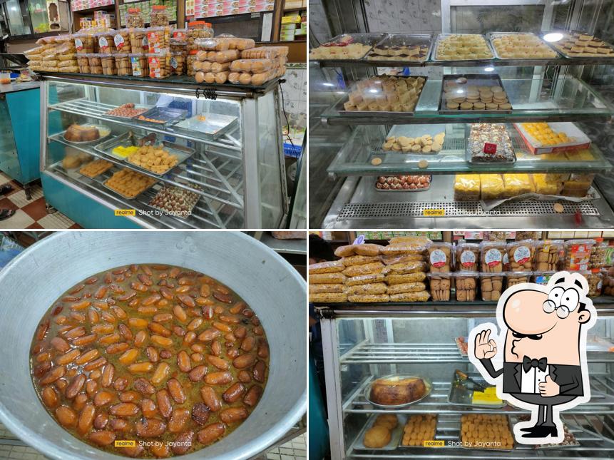 See this picture of Sauri Sahu Sweets