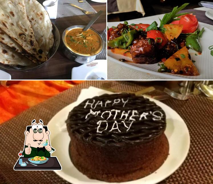 Food at Moti Mahal Delux