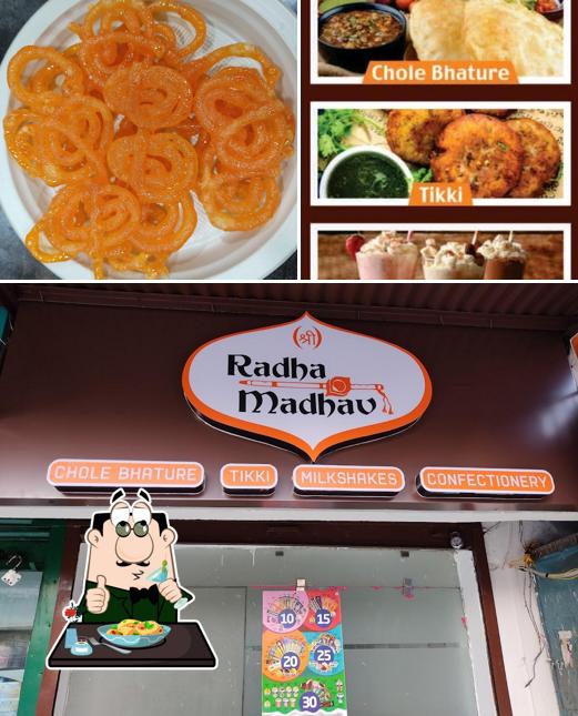 Food at Shri Radha Madhav