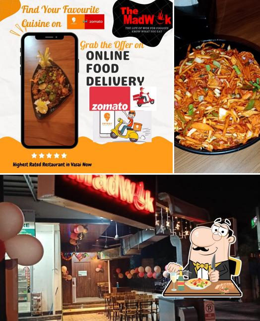 Pad thai at The MadWok
