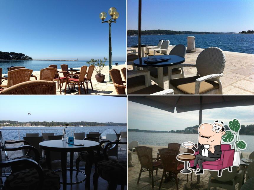 Dai un'occhiata agli interni di cafe del mar