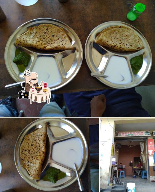 The image of food and interior at RAJU DHABA