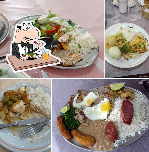 Platos en Restaurante Cruzador