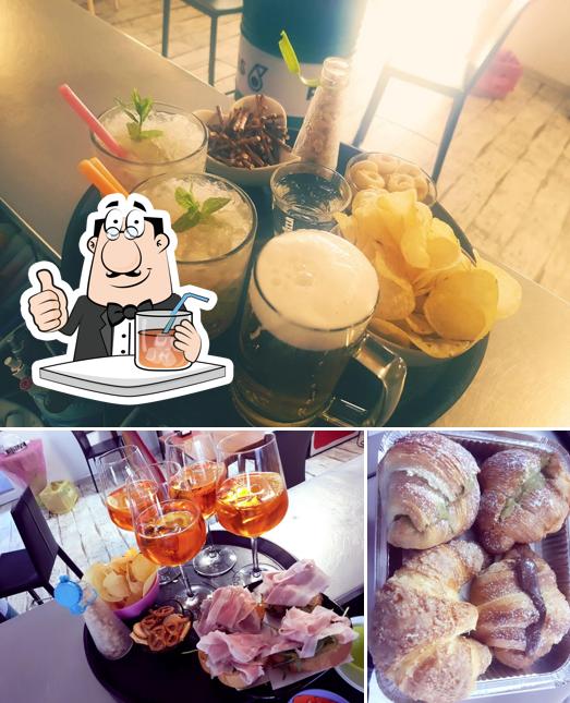 Tra le varie cose da Bar Sport si possono trovare la bevanda e cibo
