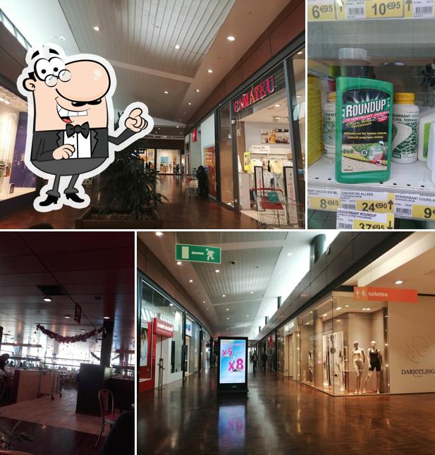 L'intérieur de Carrefour Clermont Ferrand