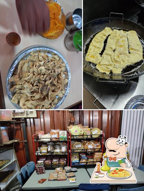 Food at Dwarkadhish Farsan & Sweets(Gujarati)