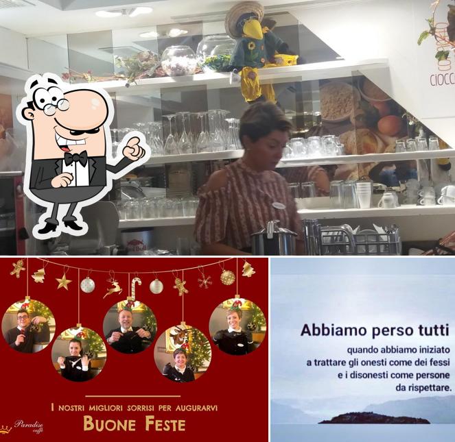 Guarda gli esterni di Paradise Caffè