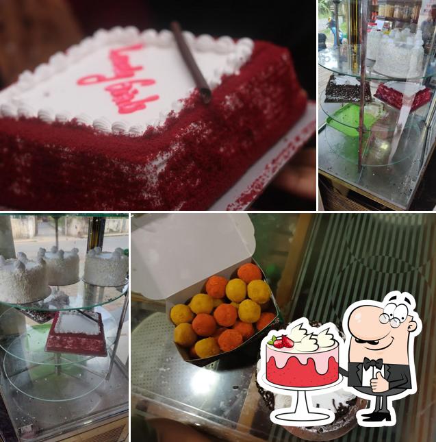 Red velvet cake at Alfa Sweets