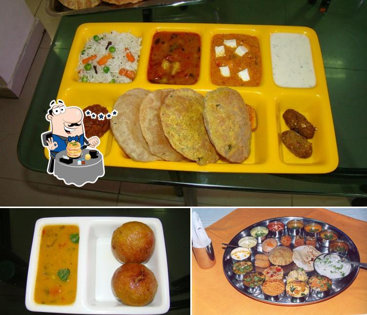 Meals at Padharosa Cuisine Bhopal