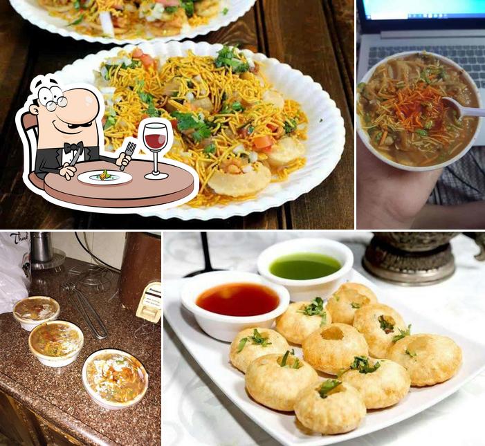 Food at Anna Hot Chat And Panipuri