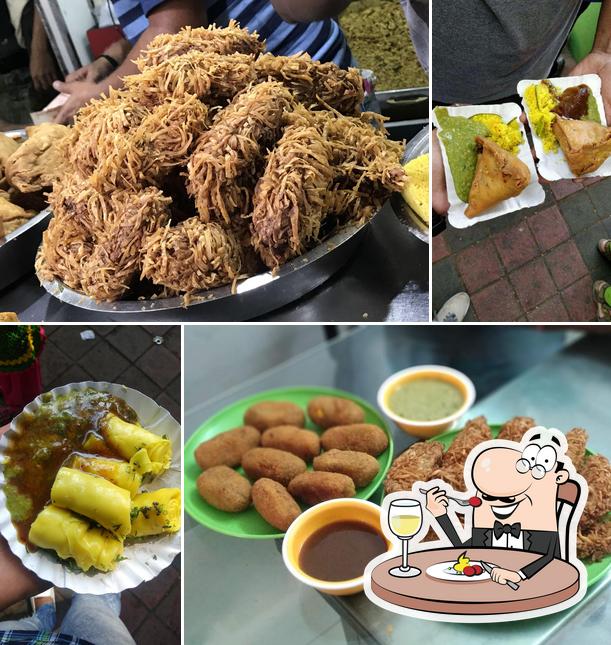 Meals at Dadar Surti Farsan Mart