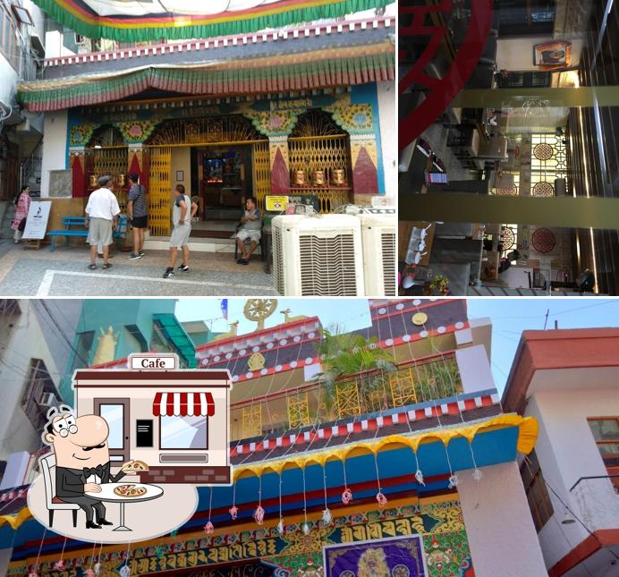 The exterior of Somang House Restaurant