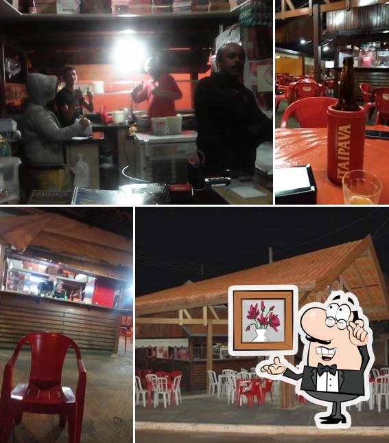 O interior do Shalon Lanches