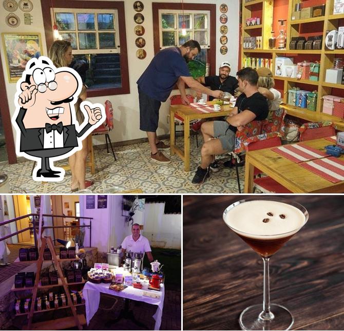 Entre diversos coisas, interior e álcool podem ser encontrados no Café Maffort