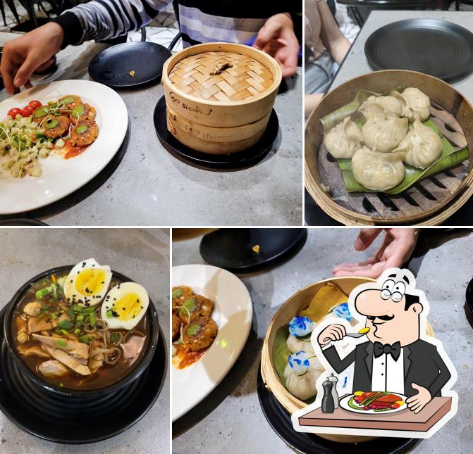 Food at Dimsum (Momo) Express