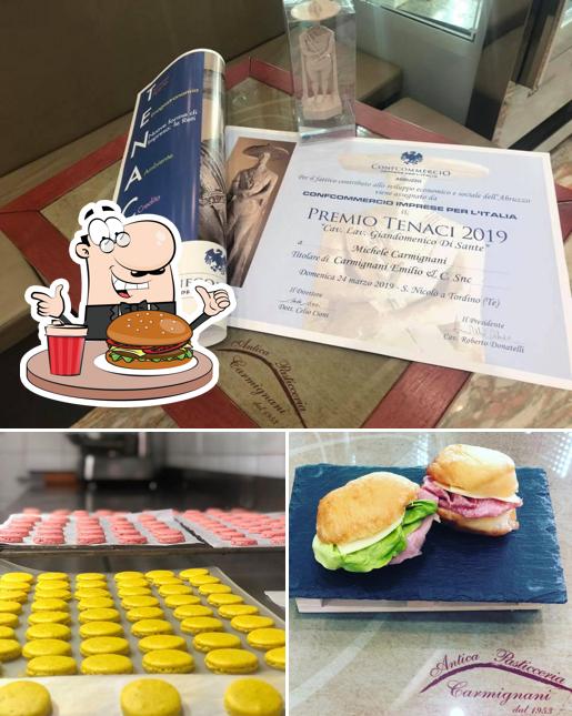 Ordina un hamburger a Antica Pasticceria Carmignani dal 1953