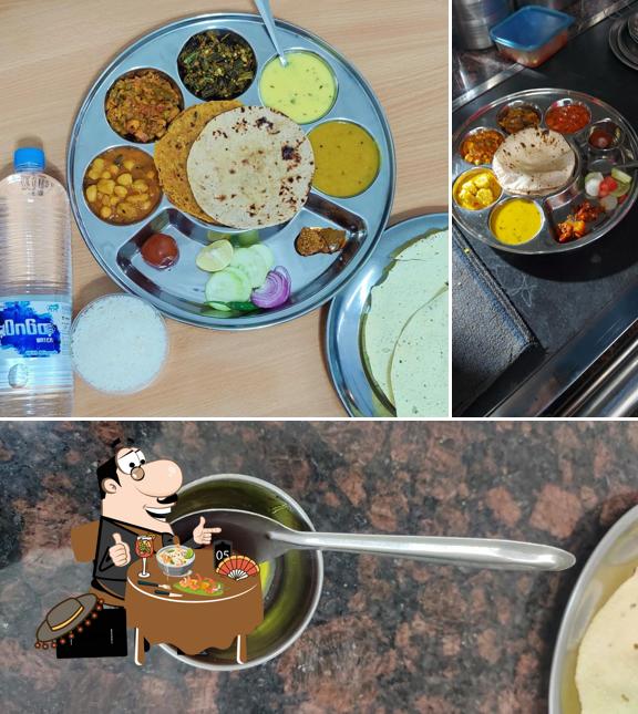 Food at Rajasthani Rasoi
