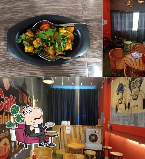 Check out how CAFE CONECTION looks inside
