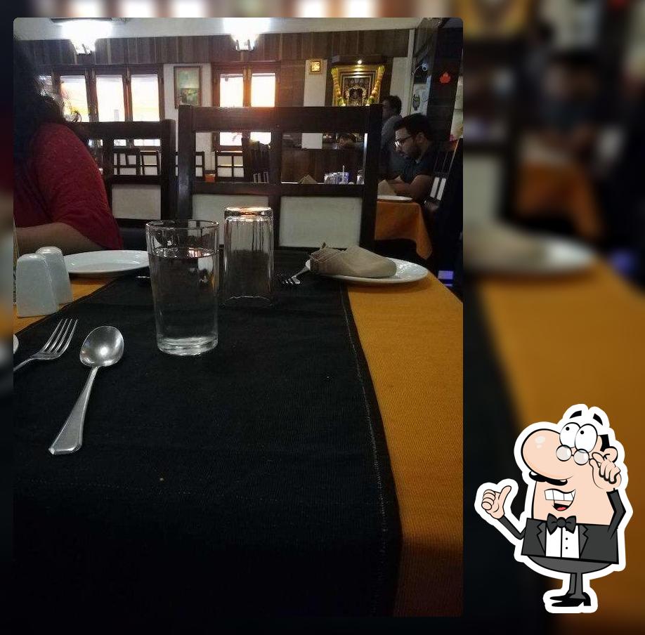 Woodlands Bar And Restaurant