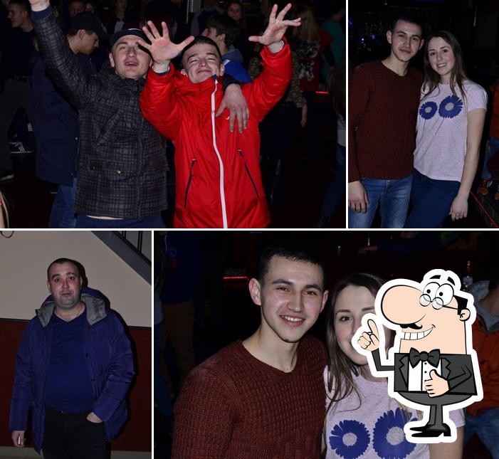 Club Life Pelivan disco