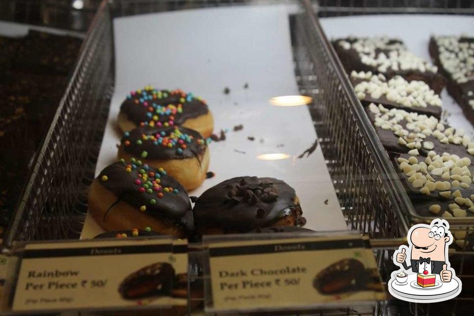 Cookie Man - Fiza Mall provides a number of desserts