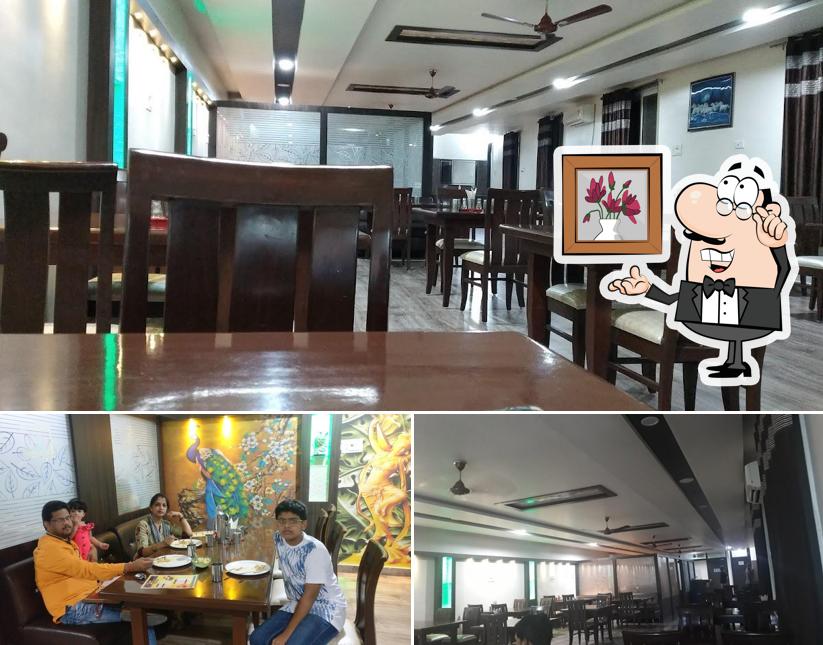 Check out how Dawat Restaurant looks inside