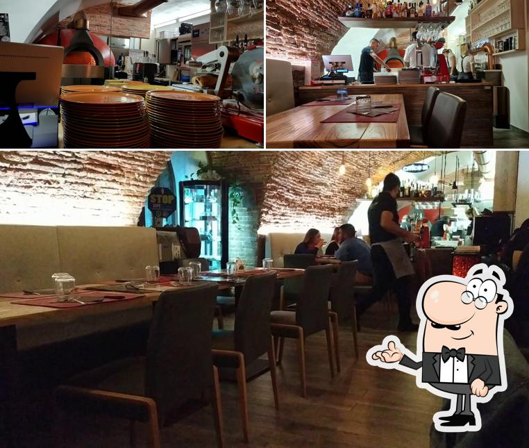 Dai un’occhiata alla immagine che raffigura la interni e cibo di Pizzeria Civico 35
