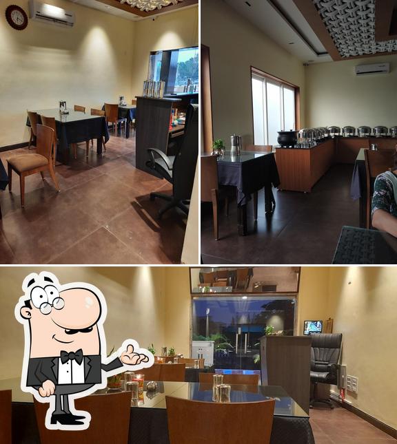Check out how Indus Buffet looks inside