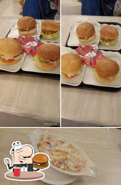 Hamburger at DreamCafeteria