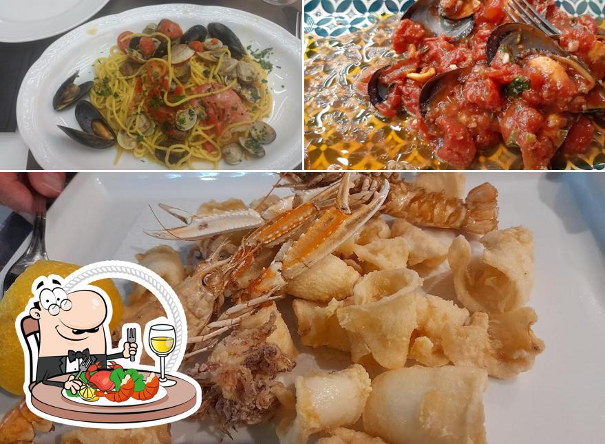 Ordina tra i molti prodotti di cucina di mare disponibili a Brigantino Gastronomia