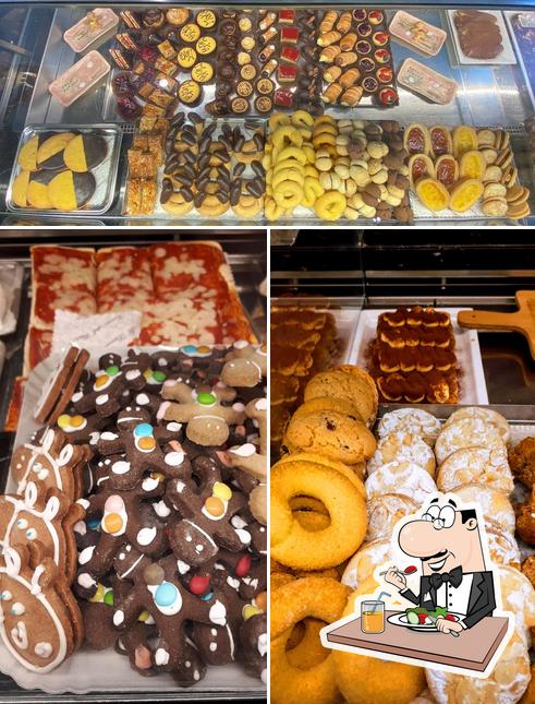 Cibo al Antico Caffè di Piazza Pola