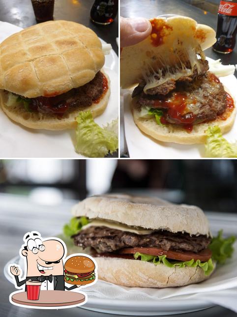 Prenditi un hamburger a Al Brat