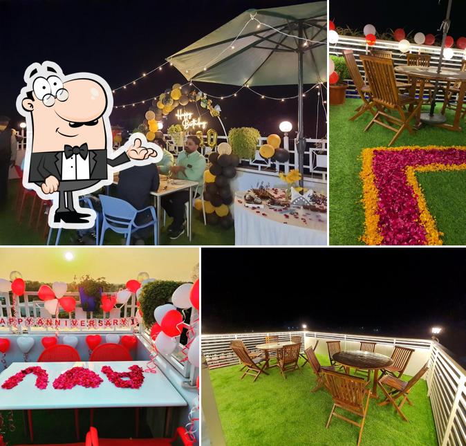 Rooftop Restaurant & Cafe Hotel The Grand Piano