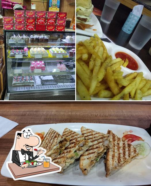 Meals at VIJAYAN TEMPTATION