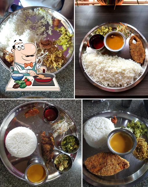 Chicken curry at Pooja Juice And Snacks - Home Made Goan Fish Curry-Rice