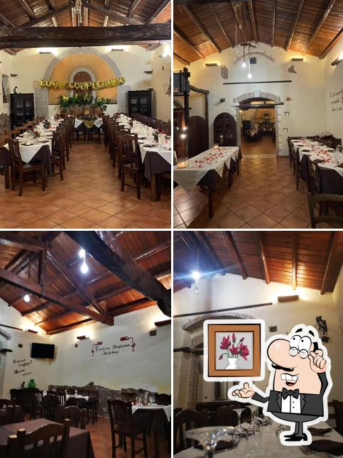 Siediti a un tavolo di Mishalai