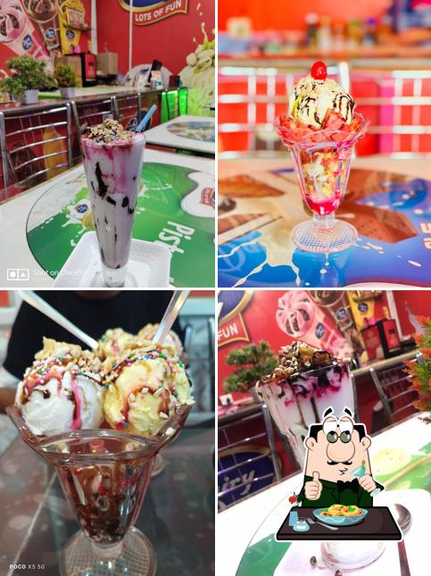 Food at Smile Ice Cream Parlour