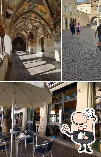 Tra le varie cose da Bottega del caffè Dersut si possono trovare la esterno e interni