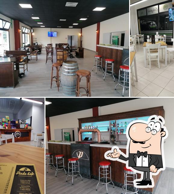 Gli interni di Piada Café Di Gravellona Toce