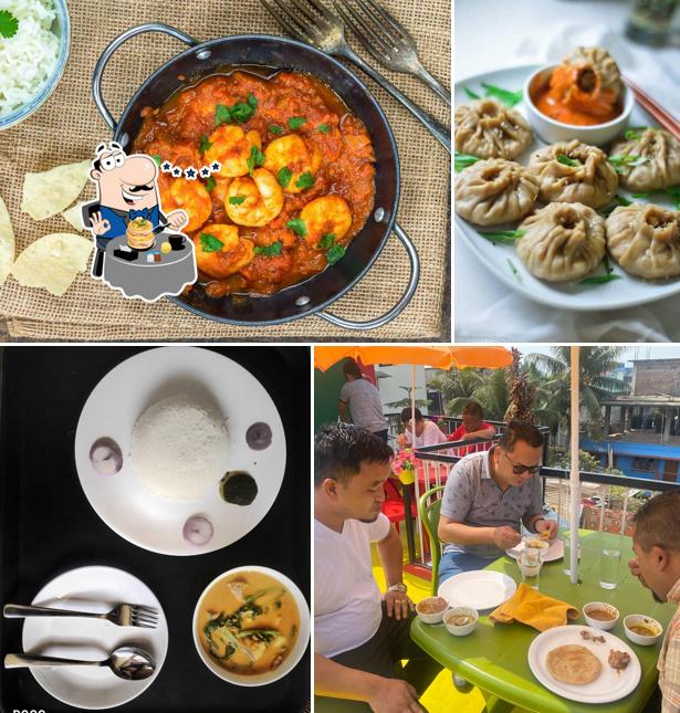 Food at Tridhara Food Court