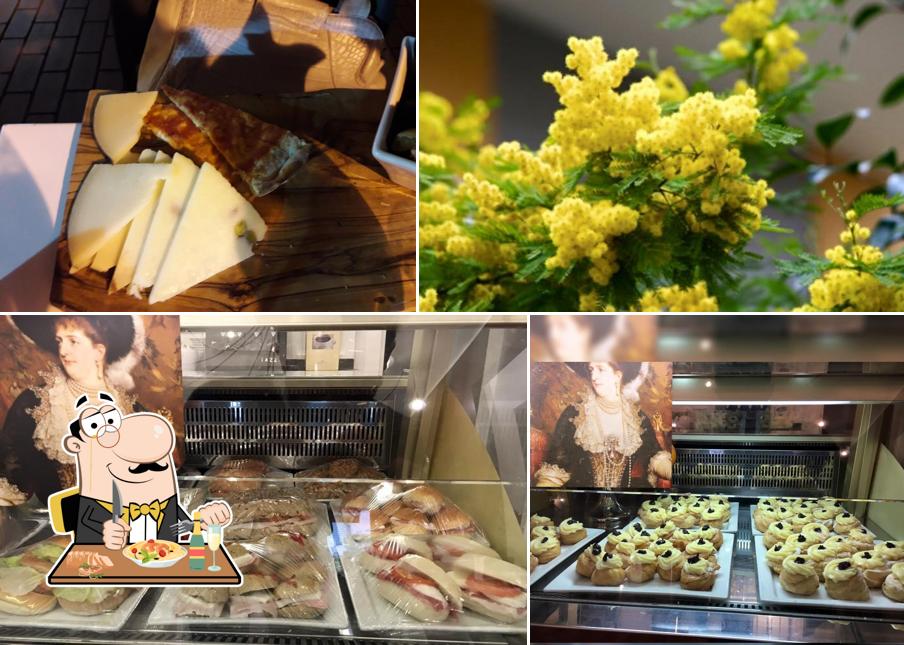 Platti al Margherita Cafe