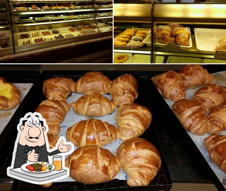 Cibo al Pasticceria Napoletana S. n. c