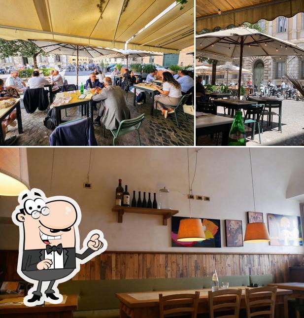 Gli interni di Osteria La Quercia