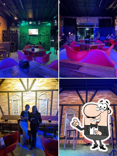 O interior do Vintage Bar Joinville Bar em Joinville Pagode Sertanejo Música ao vivo Balada Restaurante Pub