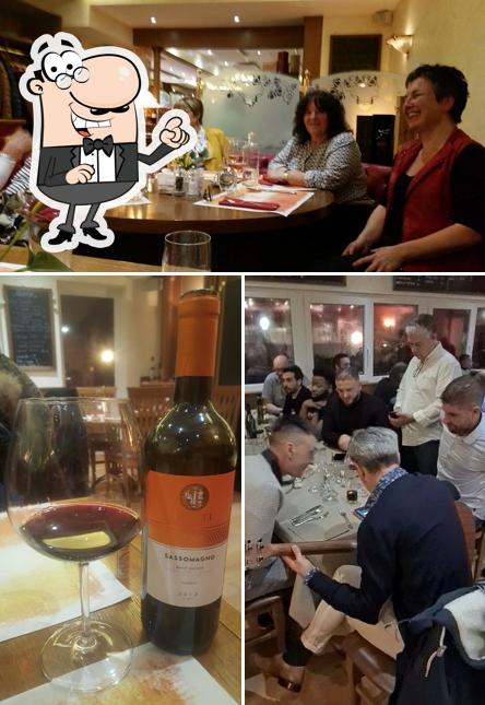 Guarda la foto che raffigura la interni e alcol di Restaurant La Pinseria