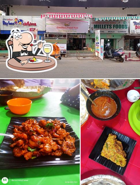 Among different things one can find food and exterior at SWETHA'S FOOD HUB