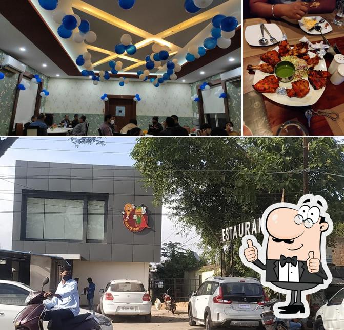 Look at this photo of Yaariiyaan Restaurant